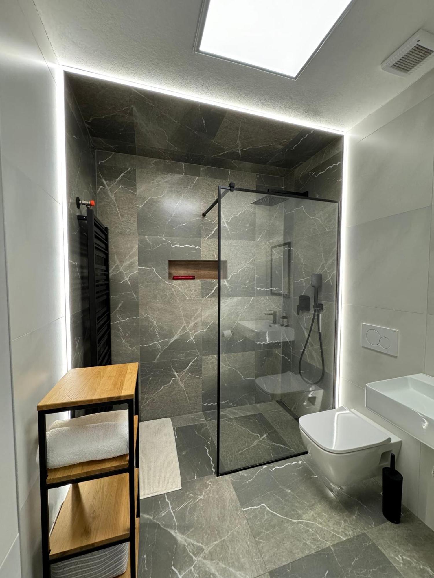 Apartmánové ubytovanie POD DUBOM Polny Kesov Exterior foto
