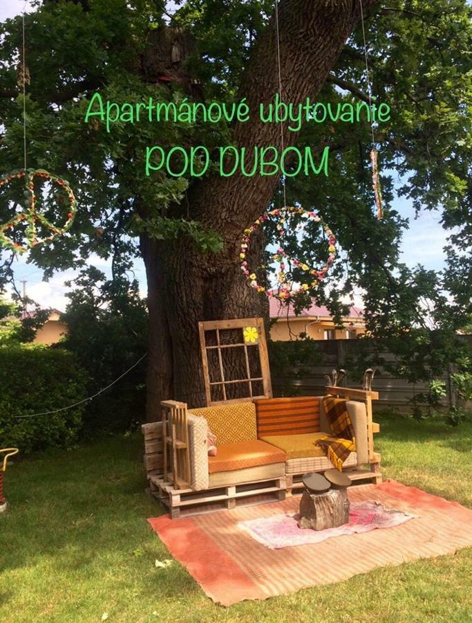 Apartmánové ubytovanie POD DUBOM Polny Kesov Exterior foto